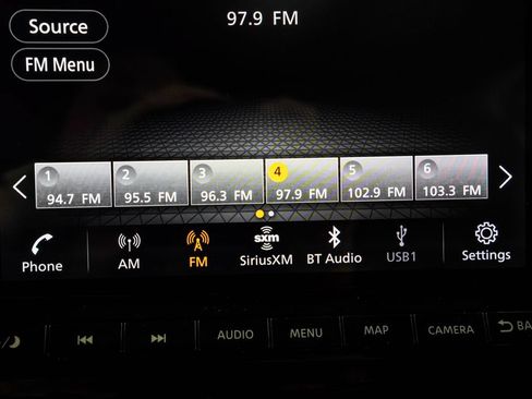 Used 2023 Nissan Pathfinder SL AWD/4WD image 33