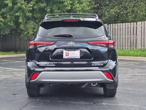 Certified 2026 Toyota Highlander Platinum AWD/4WD image 7