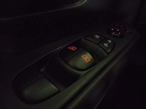 Used 2022 Nissan Kicks S FWD image 27