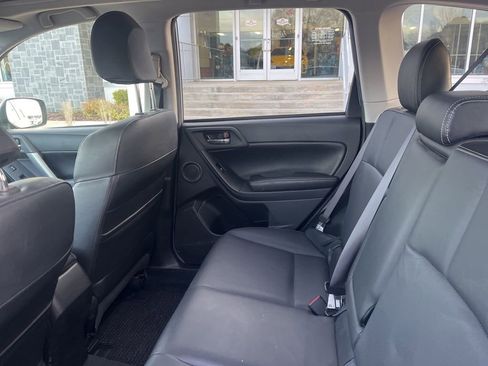 Used 2014 Subaru Forester 2.5i Touring w/ Popular Package #2 image 11