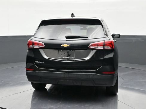 Used 2023 Chevrolet Equinox LS FWD image 4