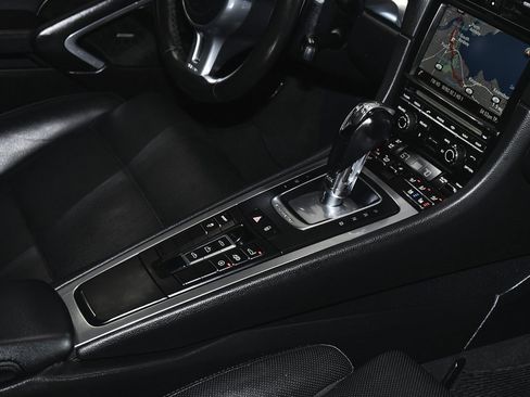 Used 2016 Porsche 911 Carrera 4 image 59