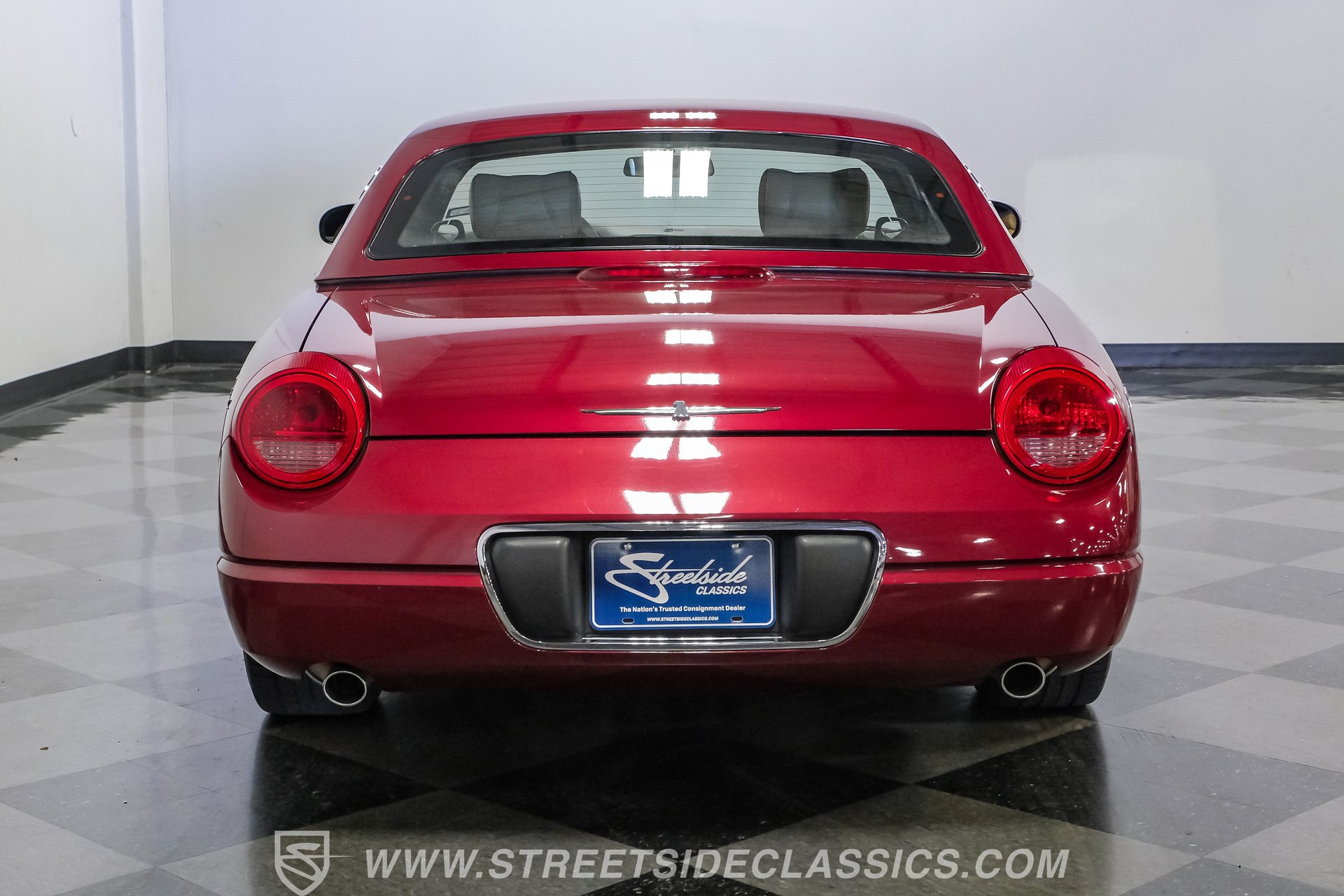 Used 2004 Ford Thunderbird RWD image 10