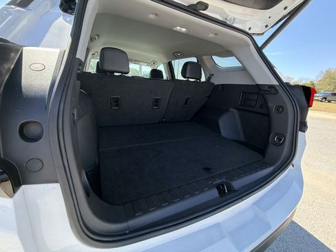 Certified 2023 GMC Terrain SLT FWD image 30