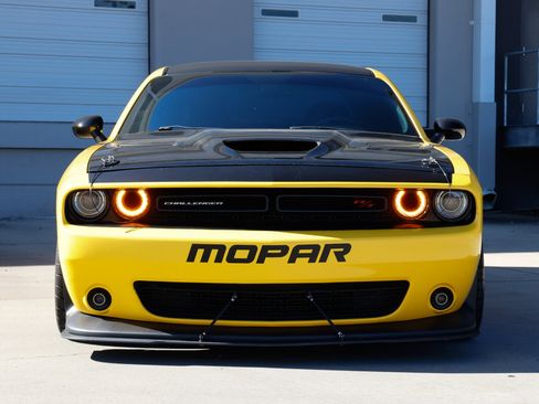 Used 2017 Dodge Challenger R/T w/ Sound Group image 16