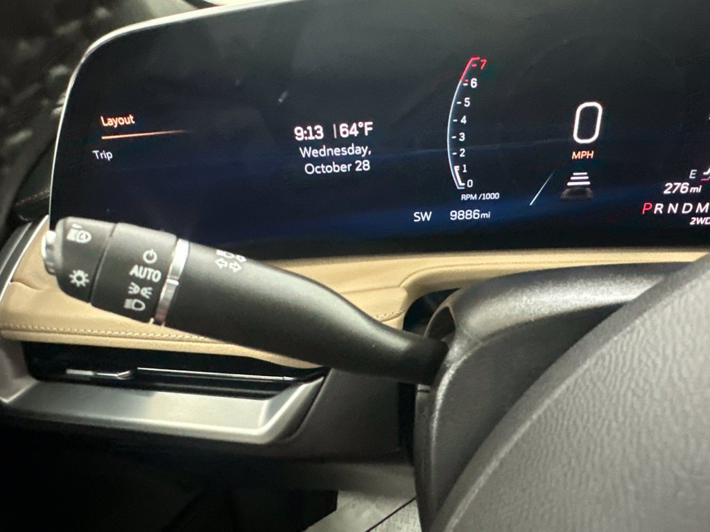 Certified 2024 Cadillac XT4 Premium Luxury AWD/4WD image 39