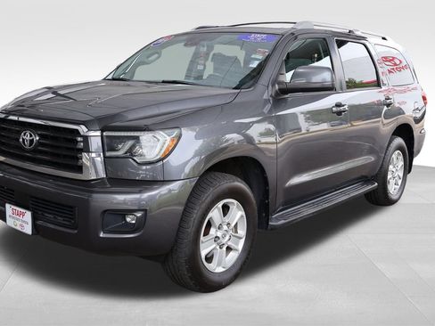 Used 2019 Toyota Sequoia SR5 AWD/4WD image 13