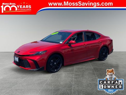 Used 2026 Toyota Camry SE FWD image 1