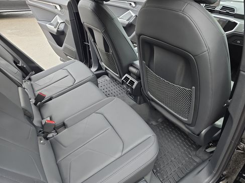 New 2025 Audi Q3 2.0T Premium image 11