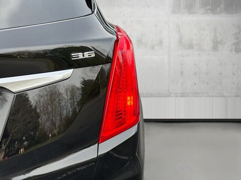 Used 2019 Cadillac XT5 Premium Luxury w/ LPO, Radiant Package image 35