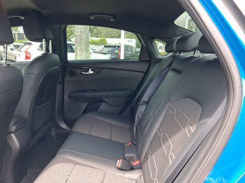 Used 2024 Kia Forte GT-Line FWD image 7