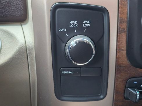 Used 2015 RAM 3500 Laramie Longhorn image 38