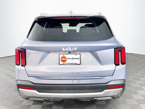 Used 2024 Kia Sorento S w/ Panoramic Sunroof Package AWD/4WD image 9