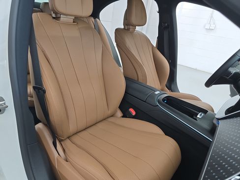 Certified 2026 Mercedes-Benz E 350 4MATIC Sedan image 10
