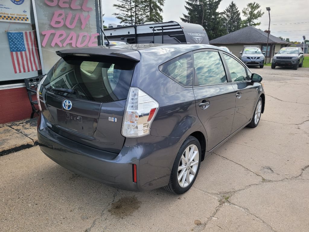 Used 2013 Toyota Prius V Five FWD image 5