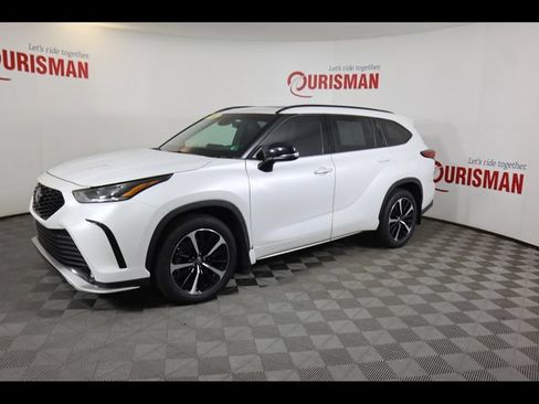 Used 2022 Toyota Highlander XSE AWD/4WD image 9