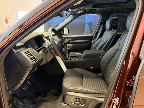 New 2026 Land Rover Discovery Limited Edition AWD/4WD image 8
