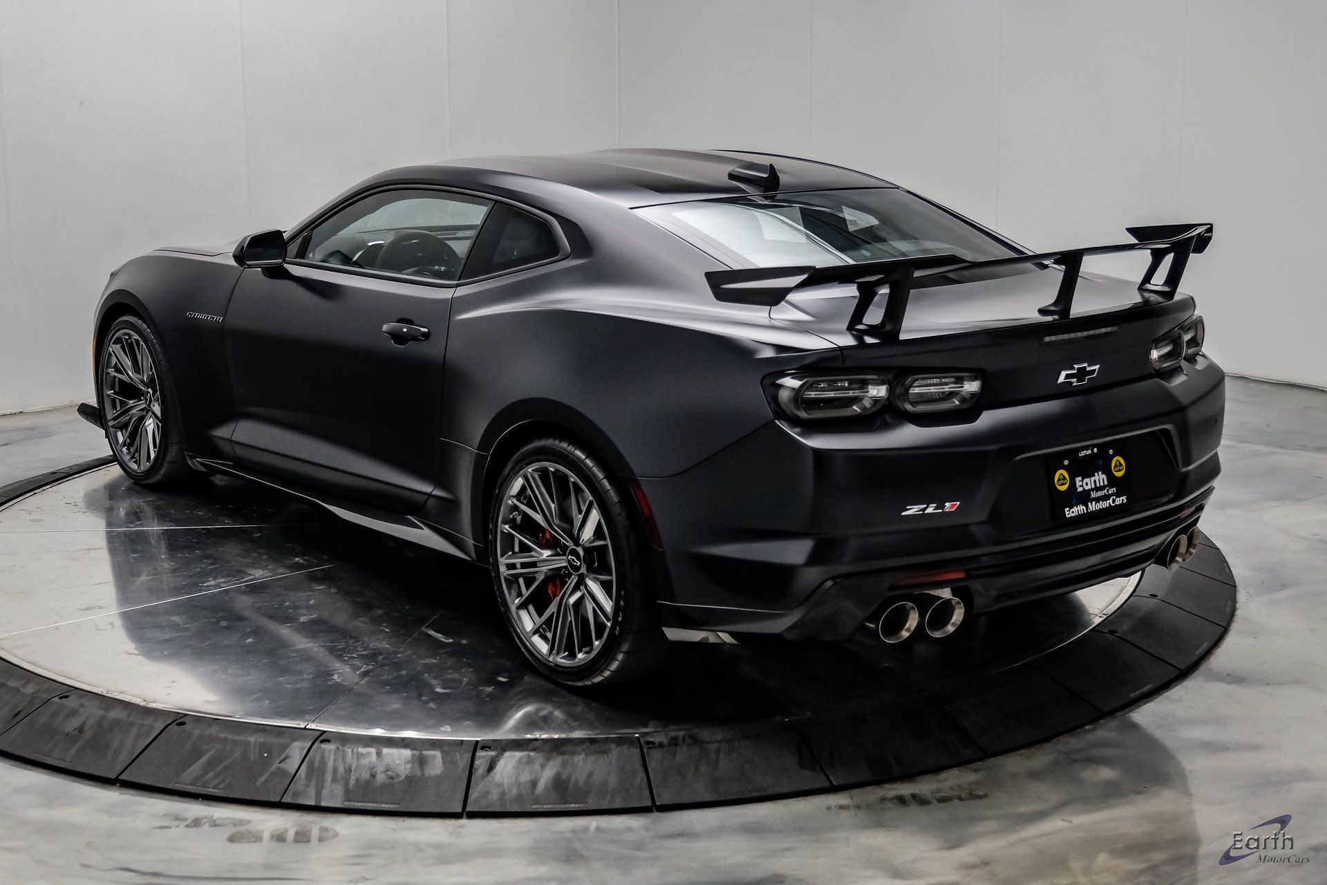 Used 2024 Chevrolet Camaro ZL1 RWD image 14
