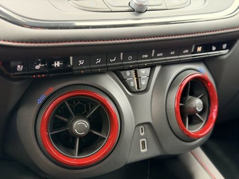 Used 2022 Chevrolet Blazer RS w/ Enhanced Convenience Package image 15