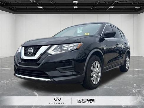 Used 2018 Nissan Rogue S AWD/4WD image 1