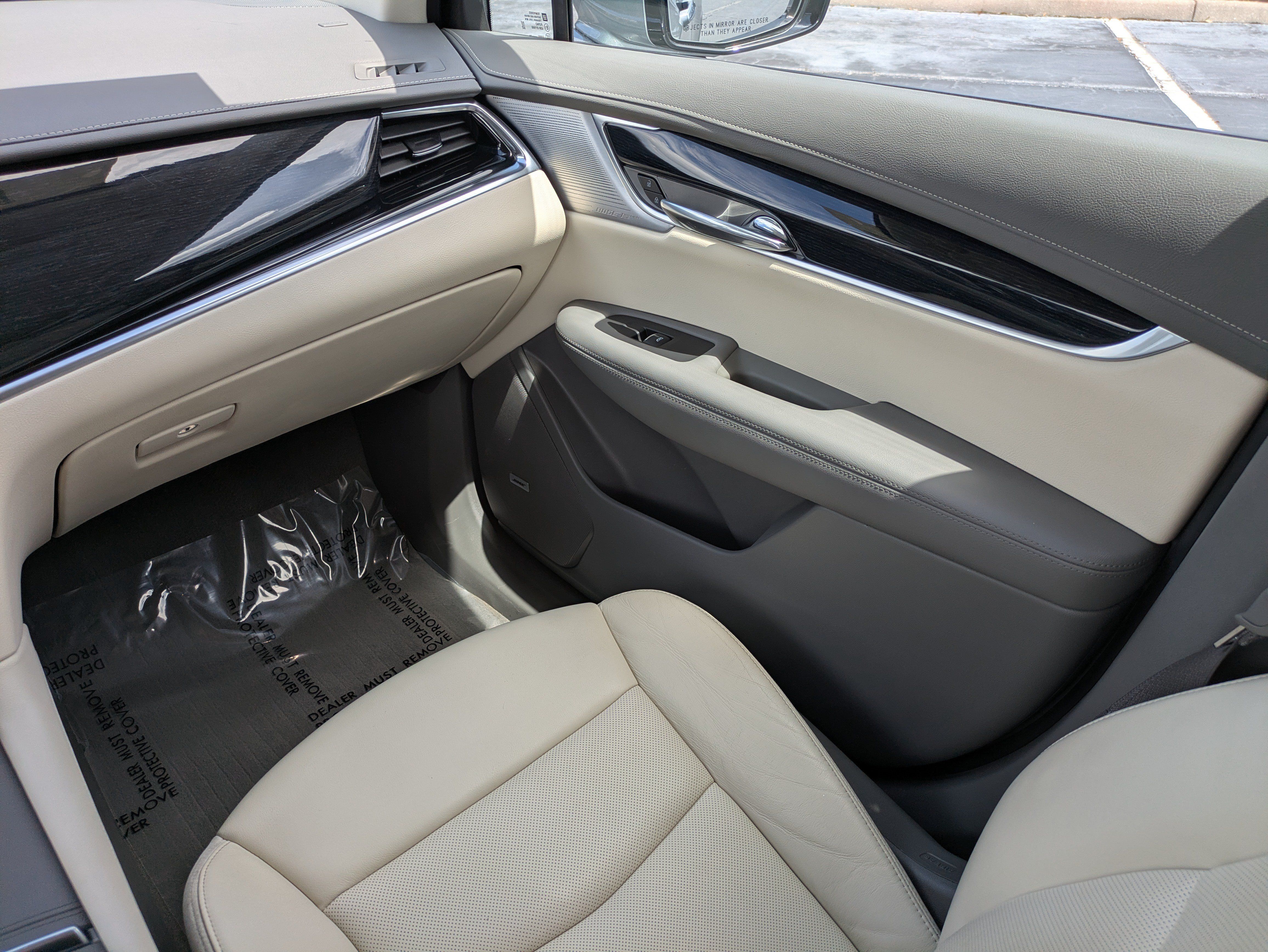 Certified 2024 Cadillac XT6 Premium Luxury FWD image 15