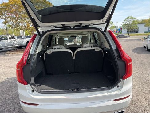 Used 2019 Volvo XC90 T6 Momentum image 8