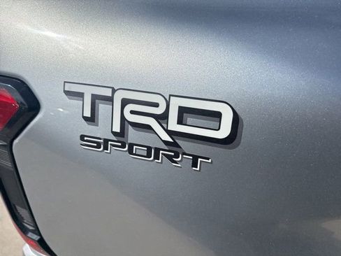 Used 2025 Toyota Tacoma TRD Sport AWD/4WD image 3