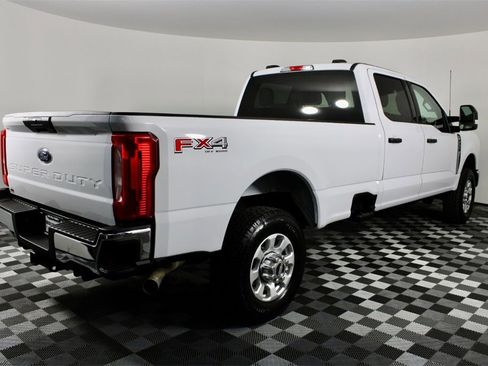 Used 2024 Ford F350 XLT w/ FX4 Off-Road Package image 8