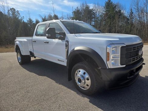 New 2026 Ford F450 XL image 2
