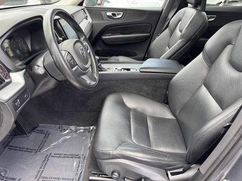 Used 2018 Volvo XC60 T6 Momentum w/ Convenience Package AWD/4WD image 26