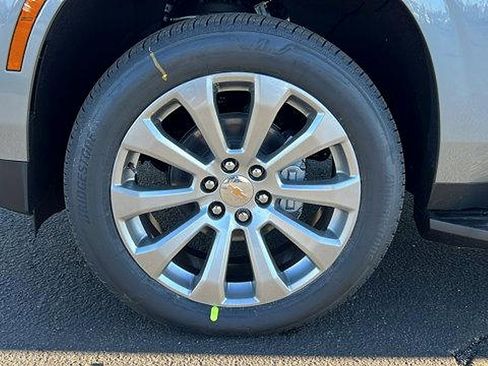 New 2026 Chevrolet Suburban Premier w/ Sun And Tow Package image 10