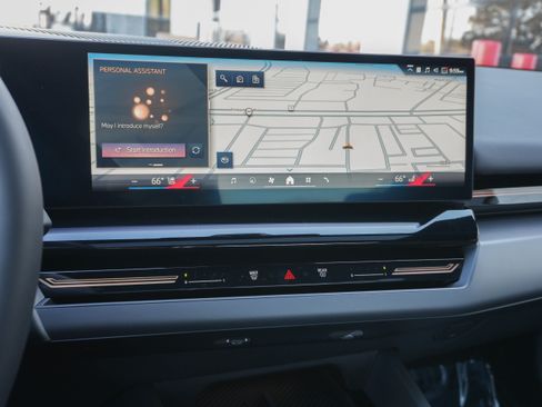 Certified 2025 BMW 530i xDrive w/ Premium Package image 22