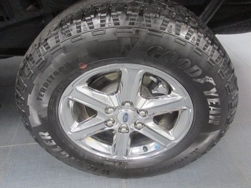 Used 2025 Ford F150 XLT w/ Equipment Group 301A Standard AWD/4WD image 13