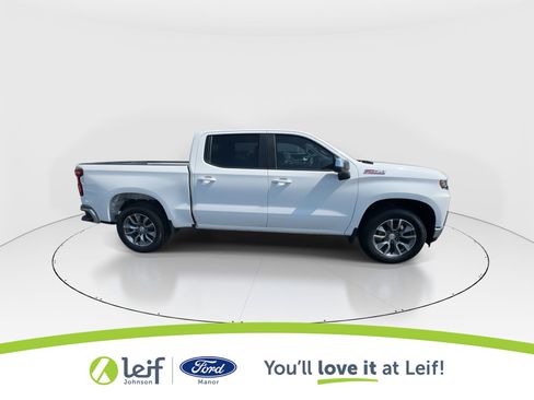 Used 2022 Chevrolet Silverado 1500 LT w/ Z71 Off-Road Package image 9