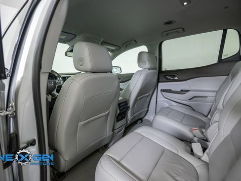 Used 2020 GMC Acadia SLT w/ LPO, Cargo Package AWD/4WD image 30