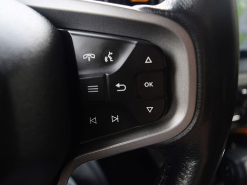 Used 2022 Ford Bronco Badlands image 5