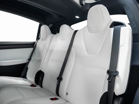 Used 2021 Tesla Model X Performance image 36