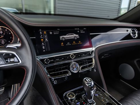 Used 2021 Bentley Flying Spur W12 AWD/4WD image 32