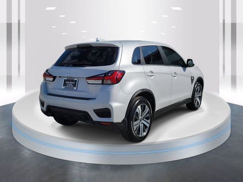 Used 2025 Mitsubishi Outlander Sport 2.0 ES image 4