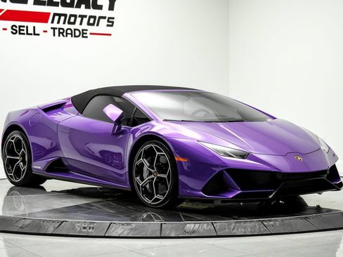Used 2024 Lamborghini Huracan EVO AWD/4WD image 3