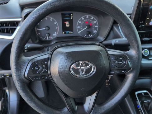 Used 2025 Toyota Corolla LE image 19
