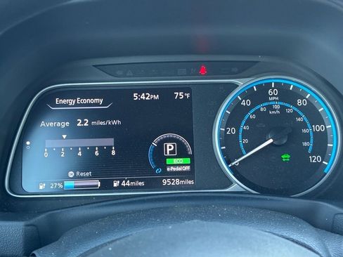 Used 2023 Nissan Leaf S image 14