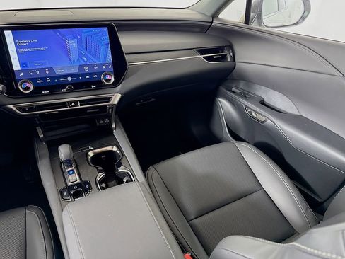 Used 2025 Lexus RX 350 Premium w/ Accessory Package (Z1) FWD image 25