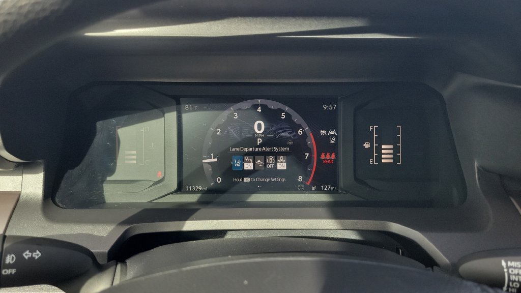 Certified 2025 Toyota Tacoma SR5 AWD/4WD image 21