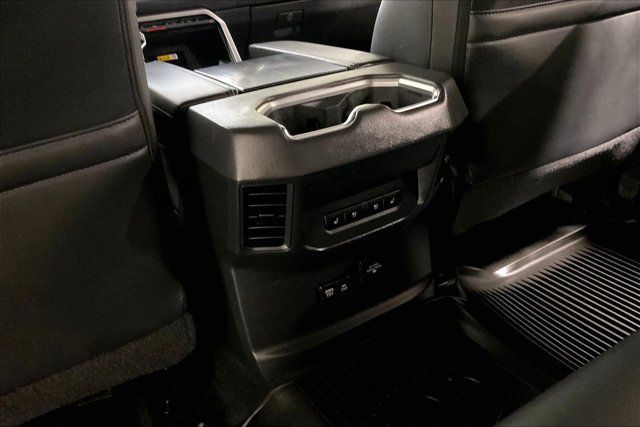 Used 2024 Toyota Tundra Platinum AWD/4WD image 34