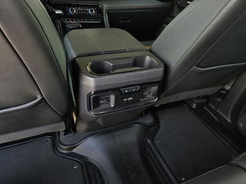 Used 2024 GMC Sierra 1500 AT4 w/ Technology Package AWD/4WD image 15