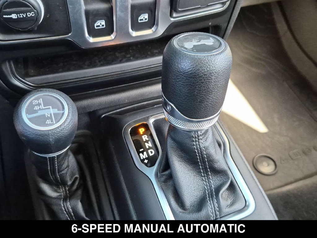 Used 2025 Jeep Wrangler Sport AWD/4WD image 19