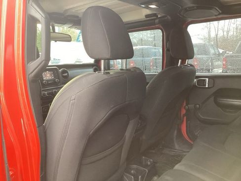 Used 2018 Jeep Wrangler Unlimited Sport image 17