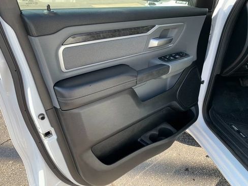Used 2019 RAM 1500 Big Horn AWD/4WD image 19
