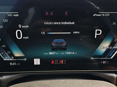 Used 2023 BMW i4 eDrive40 RWD image 8